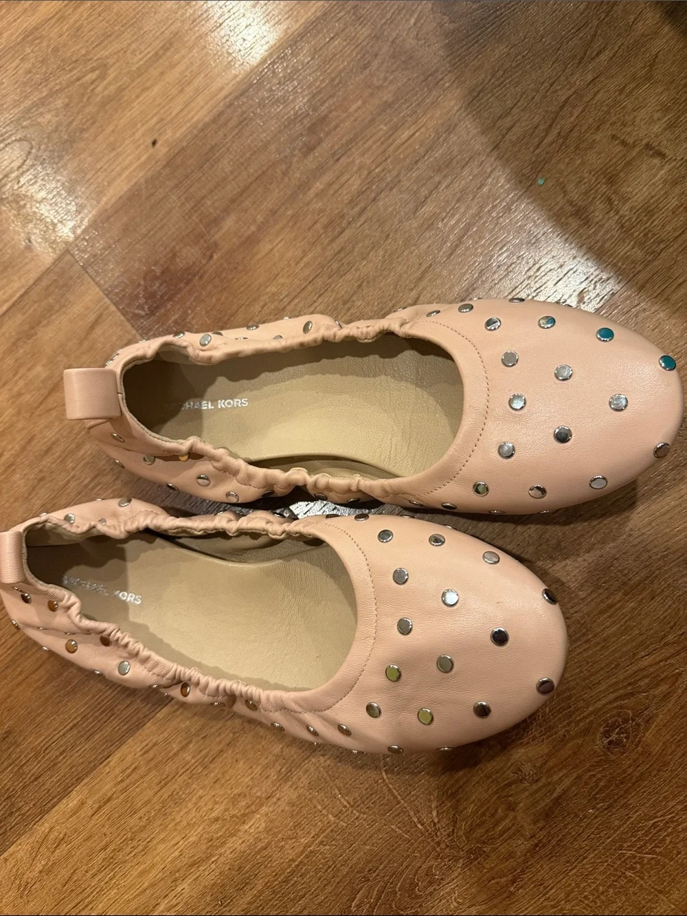 size 8.5 michael Kors women use good condition Blush Studded Ballet Flats